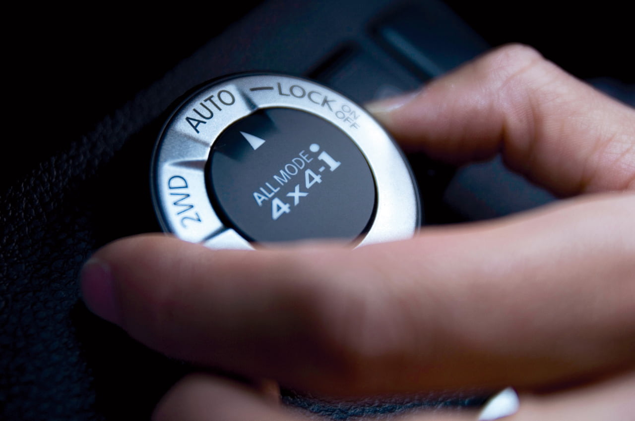 4WD system ALL MODE 4x4-i