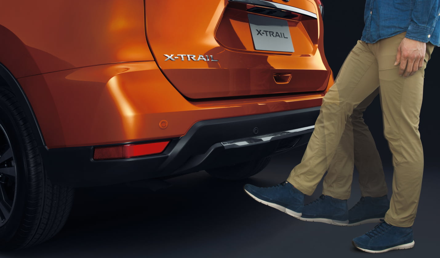 Hands-free remote-controlled back door